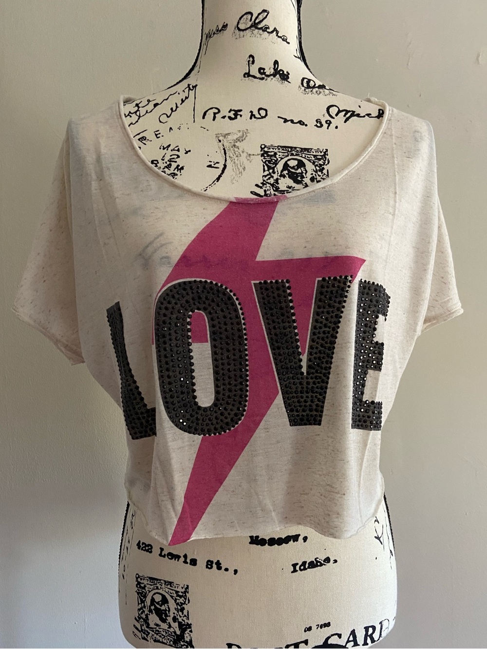Oversized LOVE Crop Top